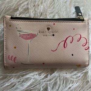 Kate spade wallet lightly used perfect condition no blemishes